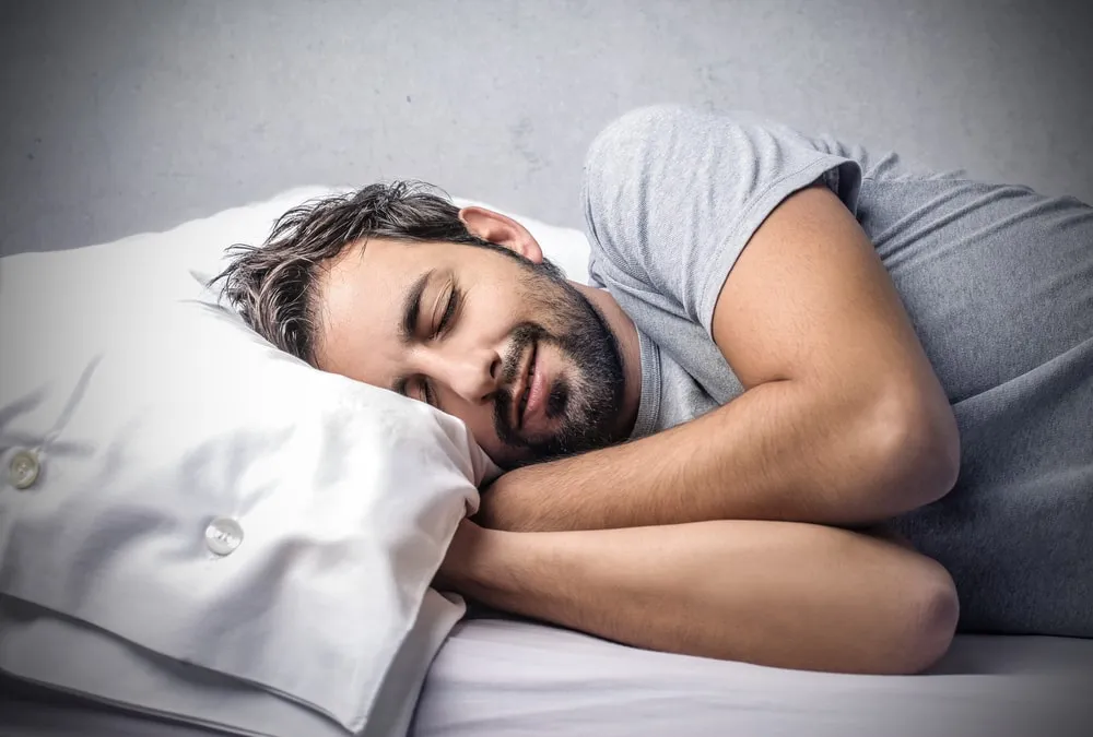 Un repos suffisant et un sommeil de qualité sont essentiels à la récupération et construction musculaire.