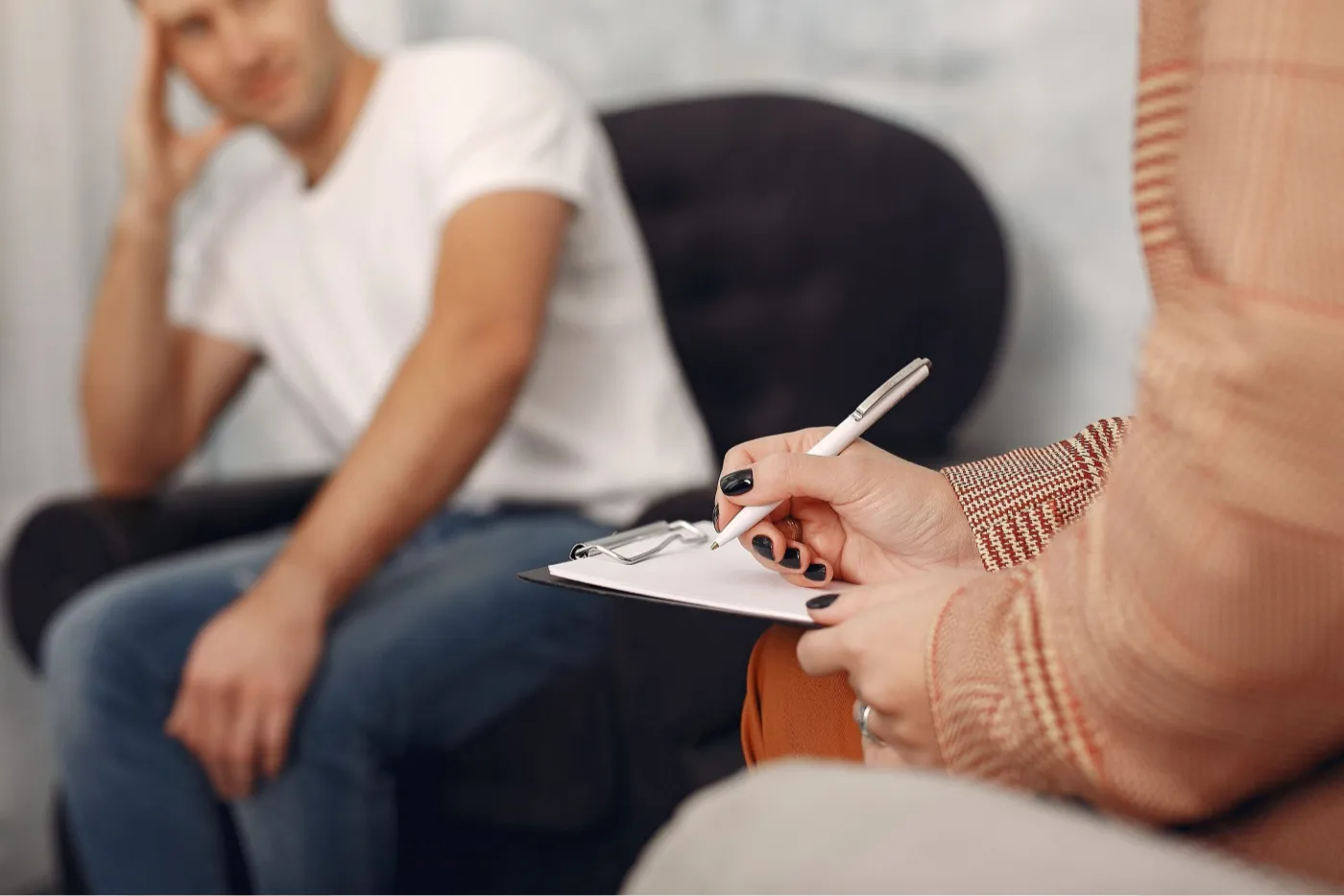 Les Thérapies Cognitivo-Comportementale (TCC) permet d'aider les personnes atteintent de troubles mentaux.